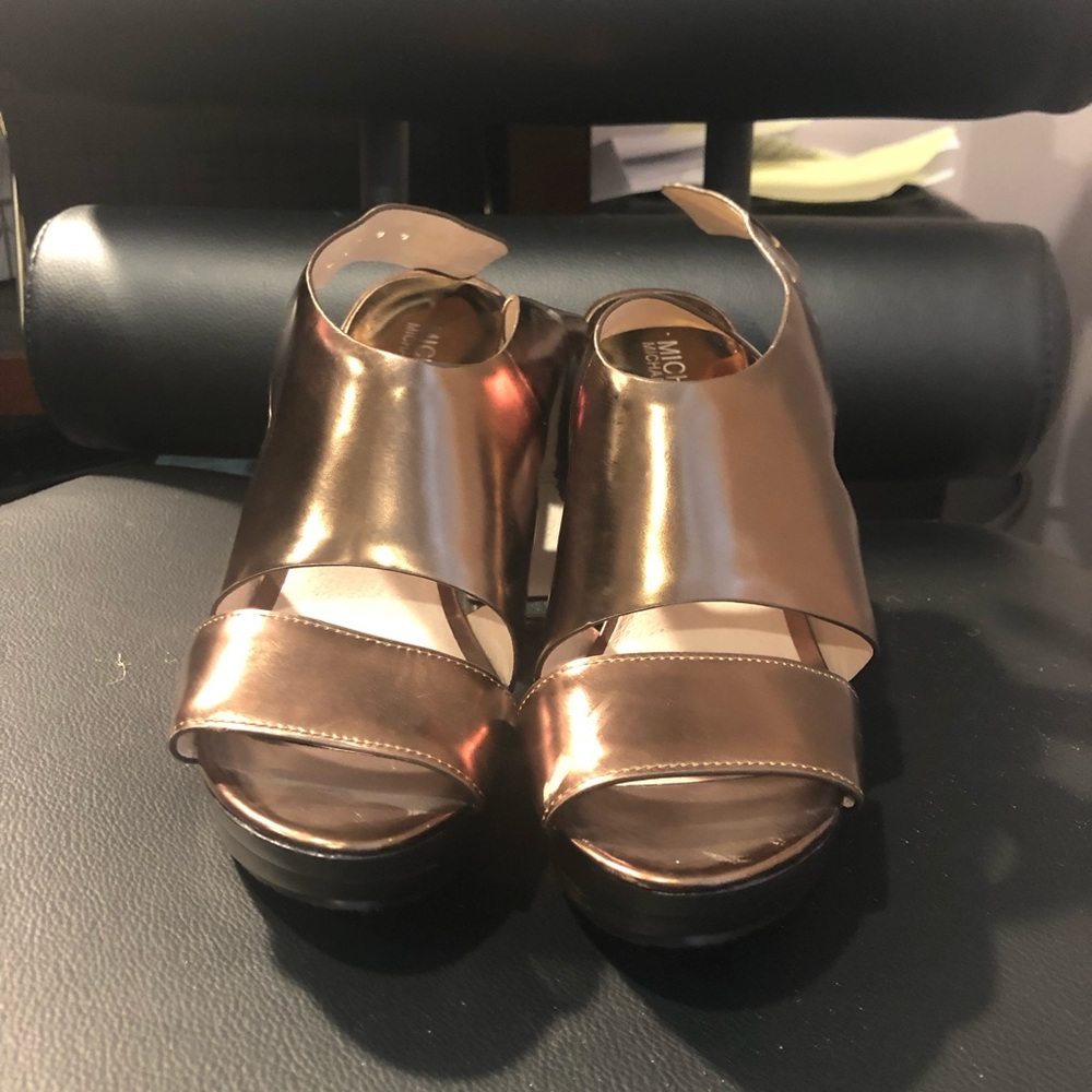 MICHAEL Michael Kors Carla Platform. Copper/Gold
